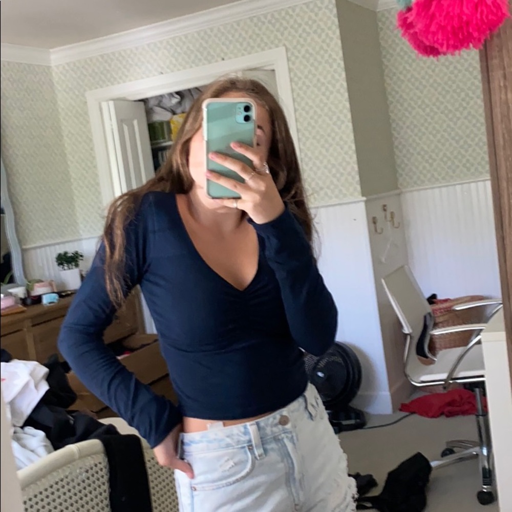 brandy melville navy long sleeve